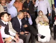 કોલકાતામાં CBIvsPOLICE: મોદી વિરૂદ્ધ મમતાના ઘરણા, બોલ્યા- દેશમાં કટોકટી કરતા પણ ખરાબ સ્થિતિ