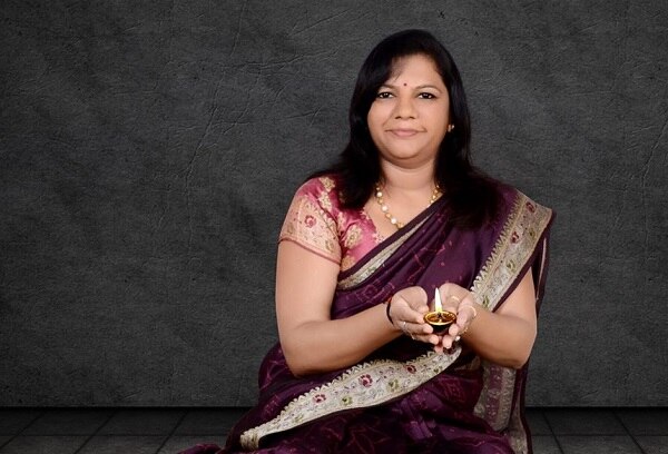 શનિવારે રાત્રે અલ્પેશ ઠાકોર અને પરેશ ધાનાણી આશાબેન પટેલને મનાવવા અમદાવાદ આવી પહોંચ્યા હતા. આ ઉપરાંત કોંગ્રેસના અન્ય પાટીદાર નેતાઓ પણ મેદાનમાં આવ્યા છે. સાયન્સ સિટી વિસ્તારમાં શનિવારે રાત્રે 4 કલાક ચાલેલી બેઠકમાં આશાબેનને ભારે સમજાવટ કરવામાં હતી.