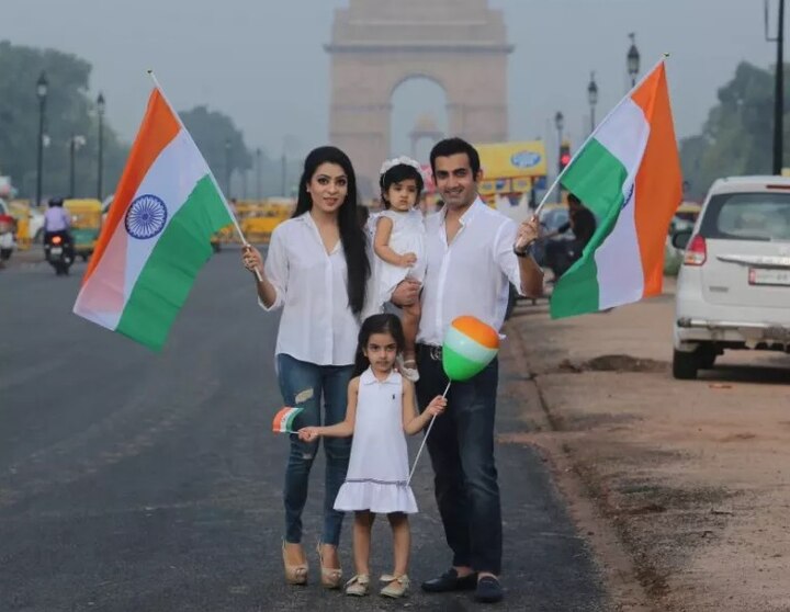 ગંભીરે શનિવારે પૂર્વ જવાનનો ફોટો ટ્વિટ કરીને લખ્યું કે, આ પૂર્વ જવાન છે અને મદદ ન મળવાના કારણે ભીખ માંગવા મજબૂર બન્યો છે. તેણે તેના આ ટ્વિટને ઈન્ડિયન આર્મીના ડીજીપી, રક્ષામંત્રી અને રક્ષા મંત્રીના પ્રવક્તાને પણ ટેગ કર્યા છે.