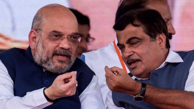 નિતિન ગડકરીએ કહ્યું કે હું ઘણા લોકોને મળ્યો છું, કે જેઓ કહી રહ્યાં છે હું બીજેપી, દેશ માટે મારુ જીવન સમર્પિત કરવા માંગુ છુ. પણ હું એ લોકોને પુછુ છુ કે શું તમે તમારા પરિવારની જવાબદારીઓ પુરી કરી. જે લોકો ઘર નથી સંભાળી શકતા તે દેશ શું સંભાળશે.