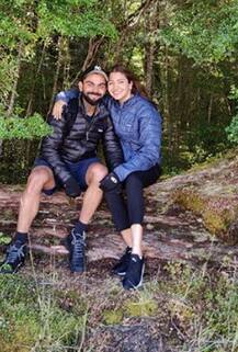 ન્યૂઝીલેન્ડમાં વિરાટ કોહલી પત્ની અનુષ્કા સાથે રૉમાન્સ કરતો દેખાયો, તસવીરો વાયરલ