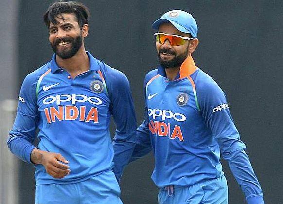 સુનીલ ગાવસ્કરે એમ પણ કહ્યું કે, રિષભ પંતને જો વિશ્વકપની ટીમમાં સામેલ કરવામાં આવે તો પણ દિનેશ કાર્તિક અને મહેન્દ્ર સિંહ ધોનીને ટીમમાં રાખવા જોઈએ. ટીમ ઈન્ડિયાએ બે ઓલરાઉન્ડર હાર્દિક પંડ્યા અને વિજય શંકરને પણ લઈ જવા જોઈએ તેમ કહ્યું હતું. વિજય શંકરને કોના સ્થાને સમાવેશ કરવો જોઈએ ? આ પ્રશ્નના જવાબમાં ગાવસ્કરે કહ્યું કે, રવિન્દ્ર જાડેજાના સ્થાને તેને લઈ જવો જોઈએ. ટીમ પાસે બે ક્વોલિટી સ્પિનર હોવાના કારણે આમ પણ જાડેજાની જગ્યા ટીમમાં બનતી નથી.