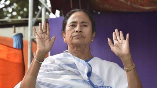 West Bengal Chief Minister Mamata Banerjee's Dharna In Kolkata હું મારો જીવ આપવા તૈયાર છું પણ સમાધાન નહી કરુંઃમમતા બેનર્જી