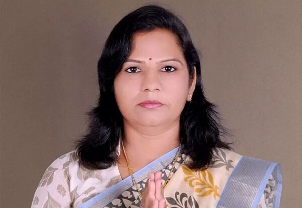 ઉલ્લેખયની છે કે થોડા દિવસ પહેલા ઉંઝાના ધારસભ્ય આશા પટેલે ધારાસભ્યપદેથી રાજીનામું આપી દીધું હતું ત્યાર બાદ કોંગ્રેસના રાજકારણમાં ગરમાવો જોવા મળ્યો હતો. આશા પટેલે કોંગ્રેસ પર આક્ષેપો પણ કર્યા હતાં. 