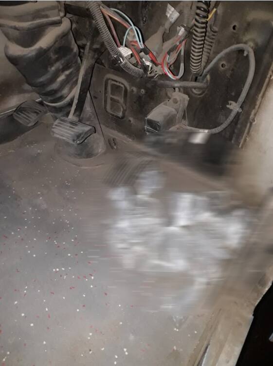 અકસ્માત પછી ડુમસ પોલીસે બસમાં તપાસ કરતાં બસમાંથી દેશી દારૂની પોટલીઓ મળી આવી હતી. એટલું જ નહીં, ડ્રાઇવર પણ પીધેલી હાલતમાં મળી આવતાં તેની અટકાયત કરી સિવિલ ખાતે મેડિકલ પરીક્ષણ માટે મોકલી અપાય છે. છેલ્લા 10 દિવસમાં પાંચ અકસ્માત સર્જાતા લોકોમાં ભારે રોષ ભભૂકી રહ્યો છે. 