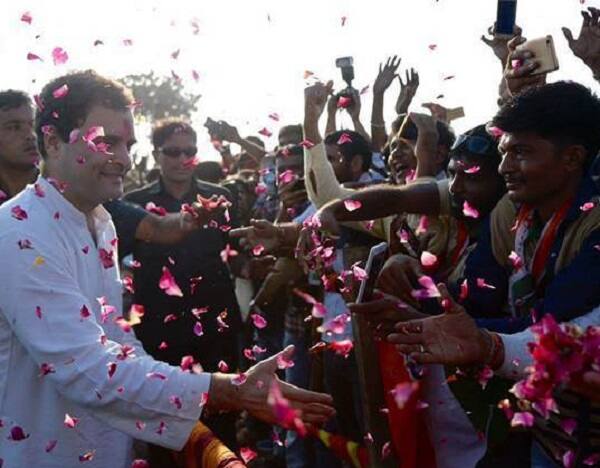 આ પૈકીની એક સભા સિદ્ધપુરમાં યોજાશે. રાહુલ ગાંધીના ઉત્તર ગુજરાતના પ્રવાસને પગલે ગુજરાત પ્રદેશ કોંગ્રેસના મોવડી મંડળે પાટણમાં ધામા નાંખ્યા હતાં. આ ઉપરાંત સ્થાનિક નેતાઓ પણ આવી પહોંચ્યા હતાં.