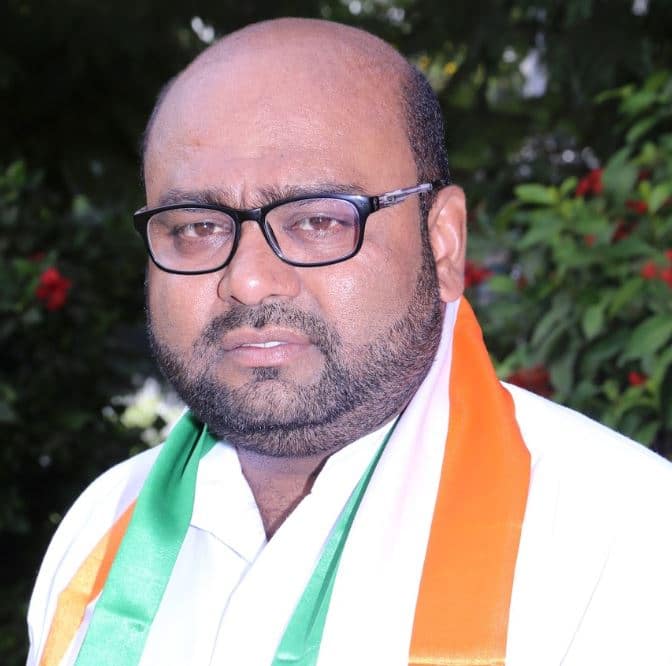 કોંગ્રેસના કાઉન્સિલર અસલમ સાયકલવાળાએ ભાજપ પર પ્રહારો કરતાં જણાવ્યું હતું કે, એક જ વર્ષમાં ભાજપના ત્રણ કાઉન્સિલર લાંચ લેતા ઝડપાયા છે. મીના રાઠોડ, નેન્સી સુમરા અને જયંતિ ભંડેરી એ ભ્રષ્ટ શાસનનું ઉદાહરણ પુરૂં પાડ્યું છે. ભાજપની આ જ સૌથી મોટી ઉપલબ્ધિ છે.