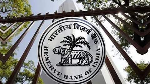 RBI ਨੇ ਹੁਣ ਇਸ ਸਹਿਕਾਰੀ ਬੈਂਕ ਤੇ ਲਾਈ ਪਾਬੰਦੀ, ਅਗਲੇ ਛੇੇ ਮਹੀਨੇ ਤਕ 1000 ਰੁਪਏ ਤੋਂ ਵੱਧ ਨਹੀਂ ਕੱਢਵਾ ਸਕਦੇ ਗਾਹਕ RBI ਨੇ ਹੁਣ ਇਸ ਸਹਿਕਾਰੀ ਬੈਂਕ ਤੇ ਲਾਈ ਪਾਬੰਦੀ, ਅਗਲੇ ਛੇੇ ਮਹੀਨੇ ਤਕ 1000 ਰੁਪਏ ਤੋਂ ਵੱਧ ਨਹੀਂ ਕੱਢਵਾ ਸਕਦੇ ਗਾਹਕ