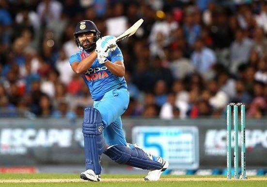 રોહિત શર્માએ મેચ દરમિયાન 29 બોલમાં 4 છગ્ગા અને ત્રણ ચોગ્ગાની મદદથી 50 રન બનાવ્યા હતા. મેચમાં 35 રન બનવતાની સાથે જ આંતરાષ્ટ્રીય ટી20 મેચમાં સર્વાધિક રન બનાવનાર બેટ્સમેન બની ગયો છે. રોહિતે ટી20માં 84 ઇનિગ્સમાં 2288 રન બનાવી માર્ટિન ગુપ્ટિલનો રોકર્ડ તોડી દીધો છે. ન્યૂઝિલેન્ડના ગુપ્ટિલે 74 ઇનિગ્સમાં 2272 રન બનાવી સૌથી આગળ હતા.