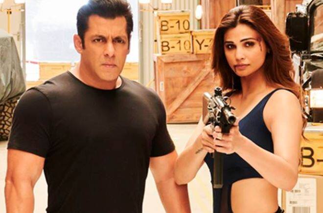 ડેઝીએ કહ્યું, મને આ ફિલ્મની સ્ક્રિપ્ટ ખૂબ પસંદ પડી છે. ડેઝીએ રૂપેરી પડદે ઘણા ટોચના કલાકારો સાથે ડાન્સ ગીત કર્યા છે. તેણે સલમાન સાથે પણ કામ કર્યું છે. તેમજ હિંદી અને કન્નડ ફિલ્મોમાં પણ કામ કર્યું છે.