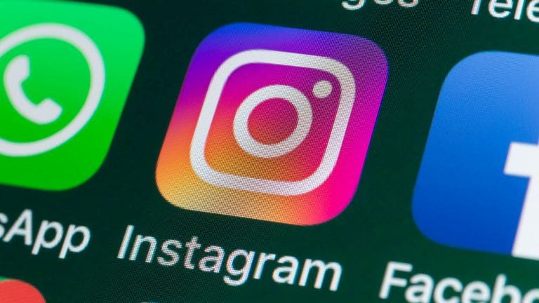Instagram's Live Rooms: New Feature For Live Broadcast Launched; Know All About It Instagram's Live Rooms: New Feature For Live Broadcast Launched; Know All About It