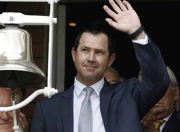 સહાયક કોચ બનાવ્યા બાદ રિકી પોન્ટિંગે કહ્યું કે, હું ચાલુ વર્ષે વિશ્વકપ માટે કોચિંગ ગ્રુપમાં સામેલ થવાને લઈ ઉત્સાહિત છું. મેં વન ડે તથા ટી 20 ટીમો સાથે મારી ભૂમિકાનો આનંદ લીધો છે, પરંતુ વર્લ્ડકપ માટે પસંદગી અલગ પ્રકારનો જ રોમાંચ હોય છે. પસંદગીકર્તાઓ દ્વારા ઉપલબ્ધ કરાવવામાં આવેલા ખેલાડીઓ પર મને પૂરો ભરોસો છે અને ચાલુ વર્ષે વિશ્વ કપમાં અમને હરાવવું કોઇ પણ ટીમ માટે આસાન નહીં હોય. દરેક ટીમે અમને હરાવવા માટે લોઢાના ચણા ચાવવા પડશે.