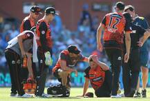 બેટ્સમેને સિક્સ મારતાં જ આ બોલરને મેદાન પર આવ્યા ચક્કર, જાણો વિગત