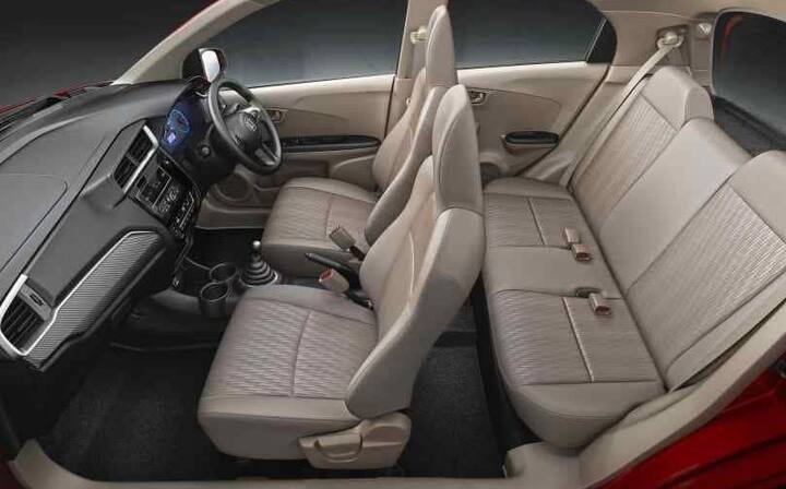 હોન્ડા બ્રિયોને ભારતમાં સપ્ટેમ્બર 2011માં લોન્ચ કરવામાં આવી હતી અને ત્યારથી લઇ આજદિન સુધીમાં માત્ર 97,000 યુનિટ્સ જ વેચાયા છે. હોન્ડાએ 2108 ઓટો એક્સપો દરમિયાન કહ્યું હતું કે, કંપની 2020 સુધીમાં 6 નવી કાર માર્કેટમાં લોન્ચ કરશે. જેમાંથી અમેઝ અને નવી સીઆર-વીને ઉતારી દીધી છે. ચાલુ વર્ષે માર્ચ સુધીમાં નવી સિવિકને પણ લોન્ચ કરવામાં આવી શકે છે.