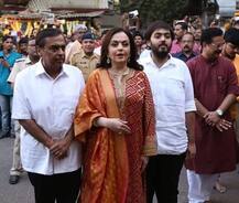 મુકેશ અંબાણીએ દીકરા આકાશના લગ્નની પ્રથમ કંકોત્રી ક્યાં અર્પણ કરી ? જાણો વિગત