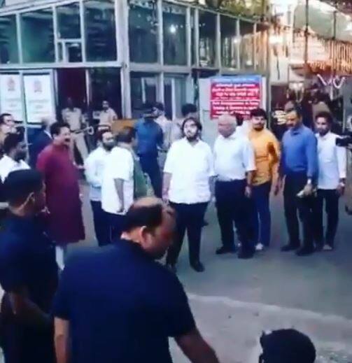 ગત વર્ષે ડિસેમ્બરમાં મુકેશ અંબાણીની દીકરી ઈશાના લગ્ન આનંદ પિરામલ સાથે થયા હતા.