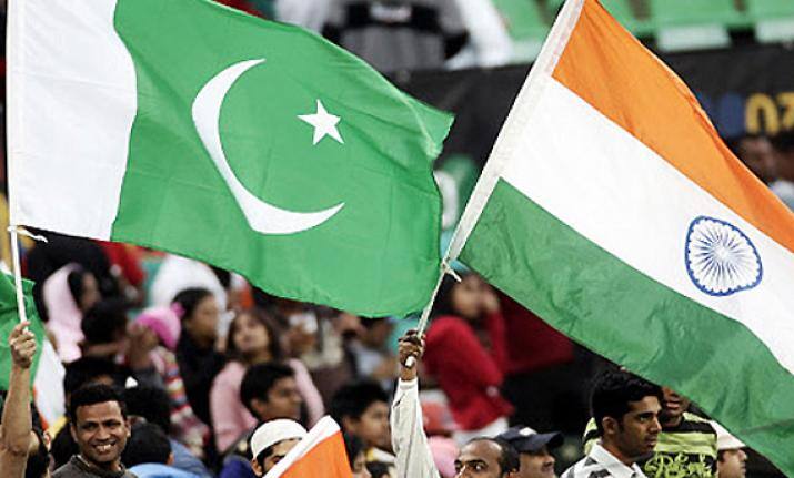 વસીમ ખાને લાહોરમાં કહ્યું કે મને લાગે જ્યારે પાકિસ્તાન ટોચના સ્તરની ટીમ બની જશે ત્યારે એવી સ્થિતિ બની શકે છે કે ભારત આપણને સીરીઝ રમવા માટે કહે. દ્વિપક્ષીય સીરીઝ નહીં રમાવાના લીધે બંને ટીમો આઇસીસી અને એશિયન ક્રિકેટ પરિષદની આયોજીત સીરીઝમાં રમાય છે.