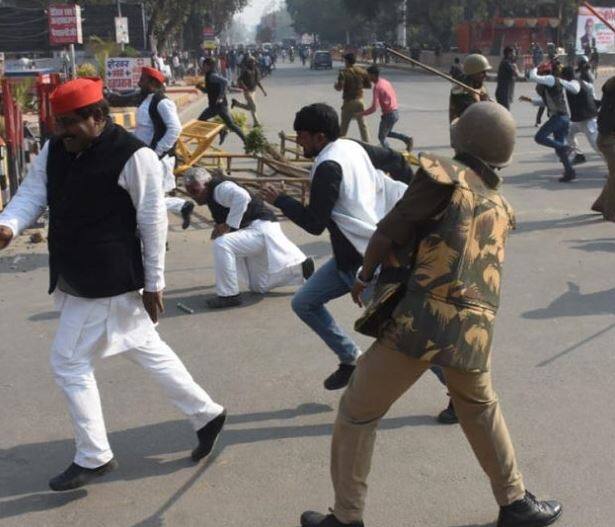 યોગીએ કહ્યું, સપા અરાજક્તા ફેલાવવા માટે જાણીતી છે. અખિલેશ ત્યાં ગયા હોત તો યૂનિવર્સિટીમાં ધમાલ થાત, વિદ્યાર્થીઓમાં હિંસાની શક્યતાના કારણે તેમને રોકવામાં આવ્યા છે. અમે સમાજવાદી પાર્ટીને અરાજક્તા ફેલાવવાની મંજૂરી ન આપી શકીએ. 