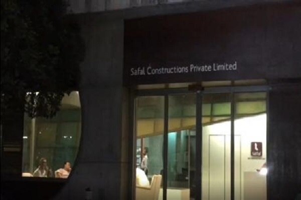 સૂત્રો પાસેથી મળતી માહિતી અનુસાર, તમામ દસ્તાવેજોની ચકાસણી શરૂ કરી દેવામાં આવી છે. ડિજીટલ બીલોની પણ તપાસ શરૂ કરી દેવામાં આવી છે. મોટી બેનામી સંપત્તિ બહાર આવવાની શક્યતા દર્શાવવામાં આવી રહી છે.