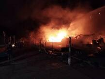 નર્મદા: ‘સ્ટેચ્યૂ ઓફ યૂનિટી’ વિસ્તારના ટેન્ટસિટીમાં ભીષણ આગ, લોકોમાં ભયનો માહોલ