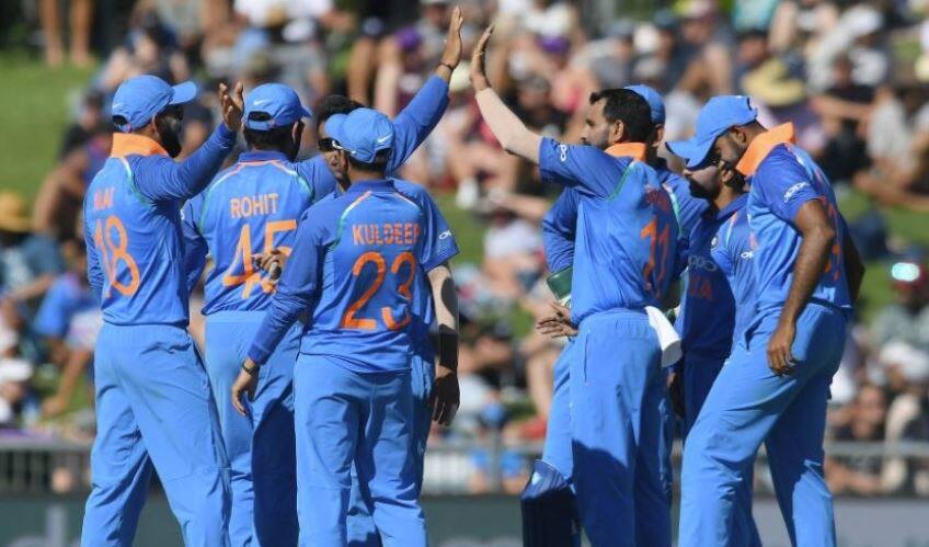 Indian Team Announced For ODI and T20 home series against Australia ઓસ્ટ્રેલિયા સામેની T20 અને વનડે સીરીઝ માટે ટીમ ઇન્ડિયાની થઇ જાહેરાત, જાણો કોને મળ્યું સ્થાન ?