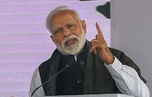 પુલવામા હુમલો: મોદી સરકારના કયા મહિલા મંત્રીએ શહીદો માટે આપ્યો એક મહિનાનો આખો પગાર, જાણો વિગત