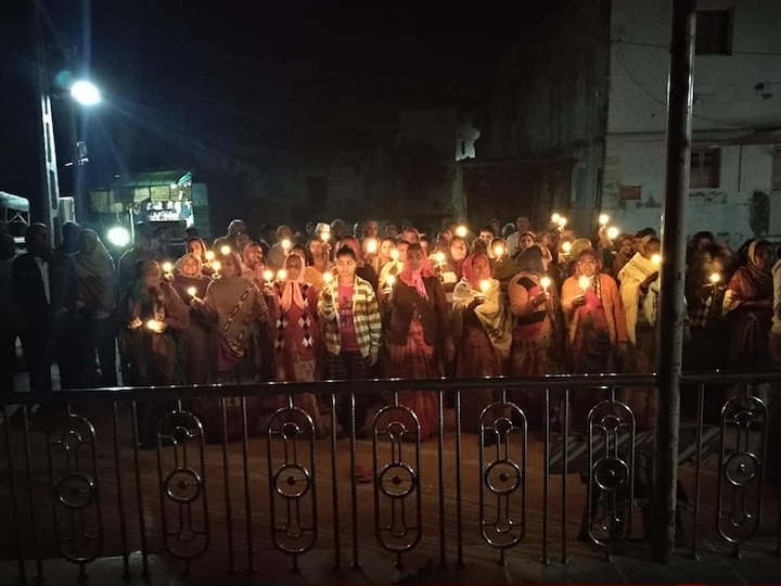  Candle march against Pulwama terror attack in kharadharva ચાણસ્માઃ ખારાધરવાના ગ્રામજનોએ શહીદ થયેલા જવાનોને શ્રદ્ધાંજલિ અર્પણ કરી