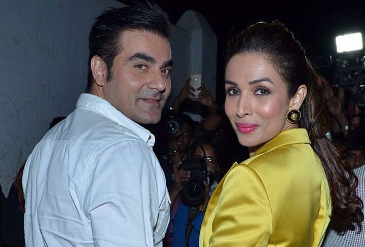 મલાઇકા અરોરા, કરિના કપર ખાનના રેડિયો શોમાં પહોંચી હતી, જ્યાં તેણે અરબાઝ ખાન સાથે છૂટાછેડા અંગે વાત કરી હતી. તેણે કહ્યું હતું કે, મને બન્ને એક-બીજાની સાથે બીજાને પણ દુ:ખી કરી રહ્યાં હતાં.મલાઇકાએ કહ્યું કે, અમે બન્ને એવી પરિસ્થિતિમાં હતાં કે અમારા કારણે બધા જ હેરાન હતા. અમારા બન્નેના કારણે બધાનું જીવન પ્રભાવિત થઇ રહ્યું હતું. છૂટાછેડા લીધા તેની એક રાત પહેલાં સુધી હં પરિવાર સાથે બેઠી અને વાત કરી. મેં મારી જાતને પૂછ્યું કે શું હું 100 ટકા છૂટાછેડા લેવા માગુ છુ? એ પછી મેં આ નિર્ણય લીધો.