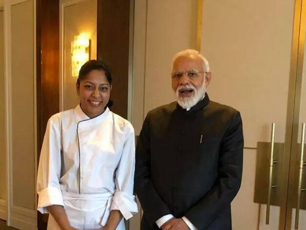 દીપાલીએ પીએમ સાથે ફોટો પડાવવાની મંજૂરી માગી તો હા પાડી અને કહ્યું કે, આ ફોટો તમારા માતા-પિતાને પણ મોકલજો. દીપાલીનો પતિ પ્રવીણ પણ સિયોલમાં રહે છે અને તે પણ પત્નીને મળેલા મોકા અને મુલાકાતથી ખુશ થયો હતો. 