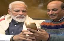 PM મોદીએ દિલ્હી મેટ્રોમાં કરી મુસાફરી, લોકોએ લીધી સેલ્ફી