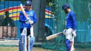 ધોનીના ચાહકો માટે ખરાબ સમાચાર, નેટ પ્રેક્ટિસ દરમિયાન થયો ઈજાગ્રસ્ત