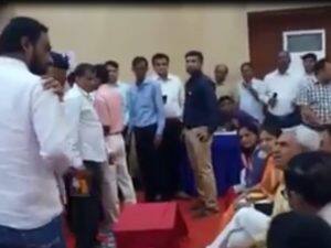 વડોદરામાં જાહેર કાર્યક્રમમાં ભાજપના જ બે મોટા નેતાઓ ઝઘડી પડ્યા પછી શું થયું, જાણો વિગત