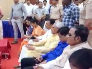 વડોદરામાં જાહેર કાર્યક્રમમાં ભાજપના જ બે મોટા નેતાઓ ઝઘડી પડ્યા પછી શું થયું, જાણો વિગત