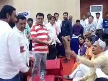 વડોદરામાં જાહેર કાર્યક્રમમાં ભાજપના જ બે મોટા નેતાઓ ઝઘડી પડ્યા પછી શું થયું, જાણો વિગત