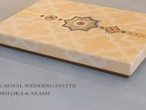 આકાશ અંબાણી-શ્લોકા મહેતા Royal Wedding: મહેતા પરિવારની કંકોત્રી આવી સામે, વીડિયોમાં જુઓ કેવી છે કંકોત્રી