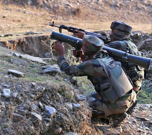 Indian army warned Pakistan army for continue firing on loc LoC પર ફાયરિંગને લઈ ભારતીય સેનાએ પાકિસ્તાન આર્મીને આપી ચેતવણી, કહ્યું- નહીં માનો તો ગંભીર પરિણામ ભોગવવું પડશે