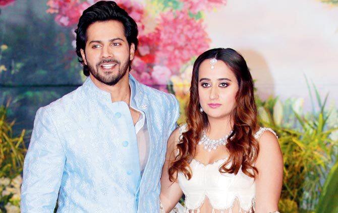 વરુણ જલ્દી જ પોતાની આગામી ફિલ્મ કલંક માં નજર આવશે. આ ફિલમ આ વર્ષે 19 એપ્રિલના રોજ રિલીઝ થવાની છે.