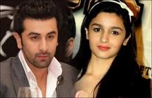 અડધી રાત્રે ચોરી-છુપીથી આલિયા ભટ્ટના ઘરે પહોંચ્યો રણબીર કપૂર, બર્થડે વિશ કરીને આપી મોટી સરપ્રાઇઝ, જુઓ VIDEO