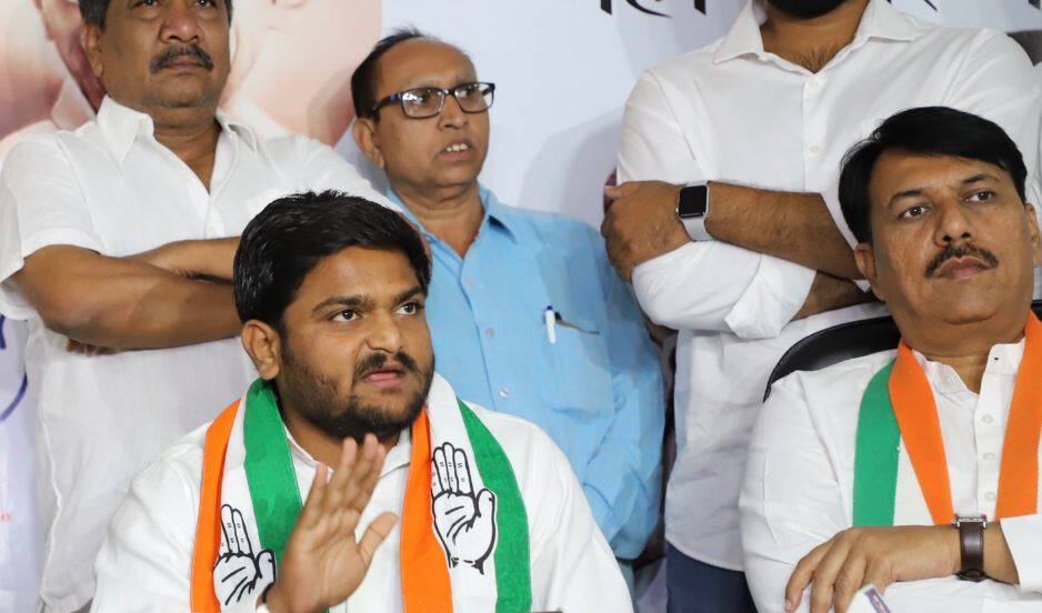 Hardik Patel changes his twitter handle name હાર્દિક પટેલે ટ્વિટર હેન્ડલનું નામ બદલ્યું, ભાજપના ‘ચોકીદાર’ની સામે રાખ્યું આવું નામ, જાણો વિગત