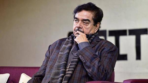 lok sabha Elections 2019 Shatrughan Sinha out  Ravi Shankar Prasad to contest from Patna Sahib લોકસભા ચૂંટણી: પટના સાહિબ સીટ પરથી શત્રુઘ્ન સિન્હાનું પત્તુ કપાયું, કૉંગ્રેસમાંથી લડી શકે છે ચૂંટણી ? જાણો