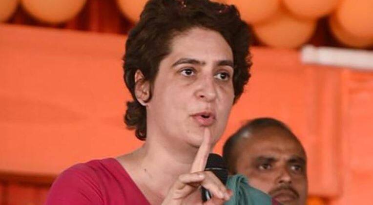 priyanka gandhi attacks on bjp over corruption and religion issue ભ્રષ્ટાચારની વાત કરનારા સૌથી મોટા ભ્રષ્ટાચારી, ધર્મની વાતો કરનારા સૌથી મોટા અધર્મીઃ પ્રિયંકા ગાંધી