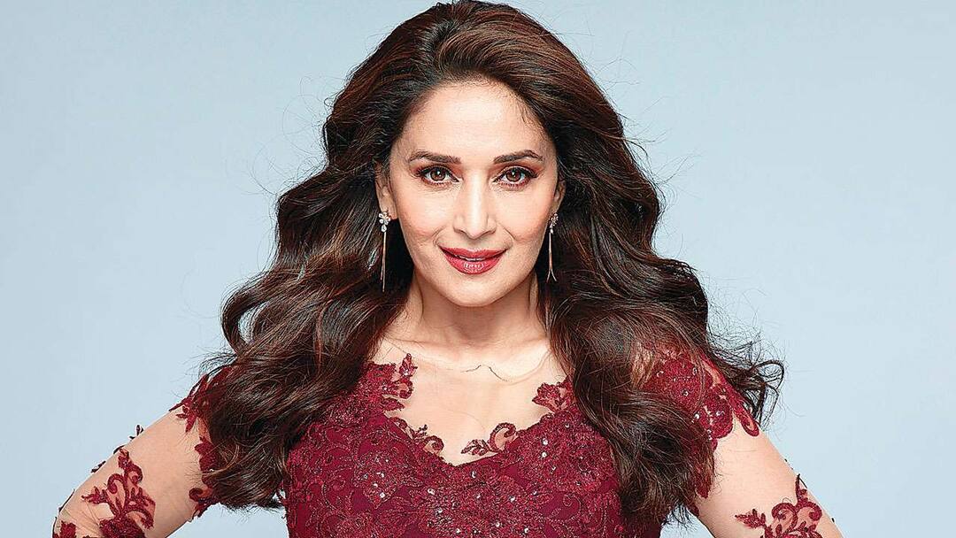 madhuri dixit said she is not going to contest in lok sabha polls of pune એક્ટ્રેસ માધુરી દીક્ષિતે પુણે લોકસભા સીટથી ચૂંટણી લડવાને લઈને કર્યો મોટો ખુલાસો, જાણો શું કહ્યું....