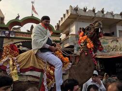 રાજકોટ: મોહન કુંડારીયાએ CM વિજય રૂપાણીની હાજરીમાં ભર્યું ફોર્મ