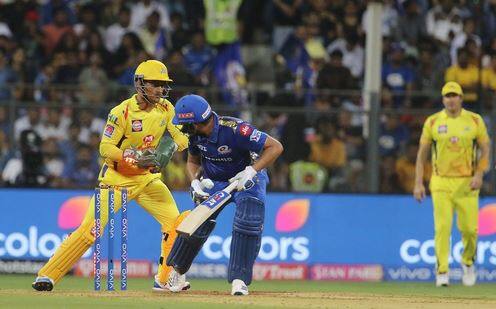 IPL 2019 once again dhoni done fabulous work behind stump MIvCSK: ધોનીએ ફરી વિકેટકિપિંગમાં બતાવી ચપળતા, જુઓ વીડિયો