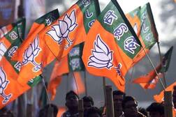 ભાજપે ગુજરાતમાં 1 મહિલા સહિત 10 સાંસદોનાં પત્તાં કાપી નાંખ્યા, જાણો કોને મળી ટિકિટ