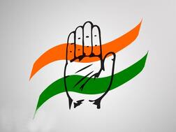 ગુજરાતઃ પિતાને કોંગ્રેસની ટિકીટ મળતાં ભાજપના કયા ભૂતપૂર્વ ધારાસભ્ય જોડાયા કોંગ્રેસમાં? જાણો વિગત