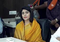 જાડેજાનો વર્લ્ડકપ ટીમમાં સમાવેશ થતાં પત્ની રિવાબાએ શું કહ્યું ? જાણો વિગત