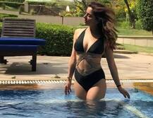 ટીવી એક્ટ્રેસ શ્રદ્ધા આર્યાએ સ્વિમસૂટમાં શેર કરી હોટ તસવીરો