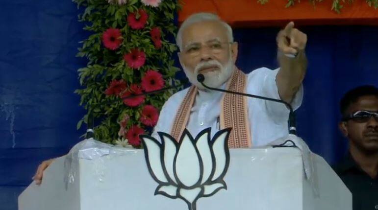 Pm Modi address election rally in Surendranagar Gujarat કોંગ્રેસે ગરીબોના હક છીનવ્યા, મધ્યમવર્ગની અવગણના કરીઃ સુરેન્દ્રનગરમાં PM મોદીનું સંબોધન
