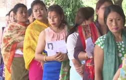 લોકસભા ચૂંટણી: 12 રાજ્યની 95 બેઠકો પર બીજા તબક્કાનું મતદાન પૂર્ણ, સરેરાશ 61 ટકાથી વધુ થયું મતદાન